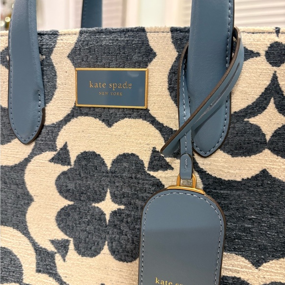 Kate Spade Blue Manhattan Monogram Tote Blue and Cream Floral Chenille - Picture 7 of 9